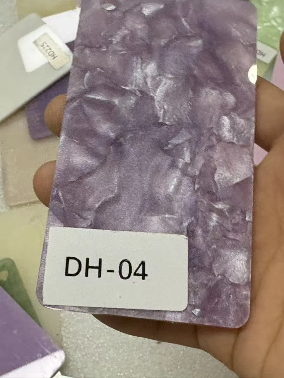 Lavender pearl shell-pattern acrylic swatch
