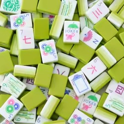 Which American Mahjong Sets Come With the NMJL Card Holder and Pushers?
