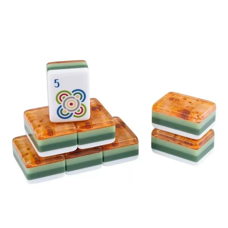 Burlwood Mahjong Set detail view 1