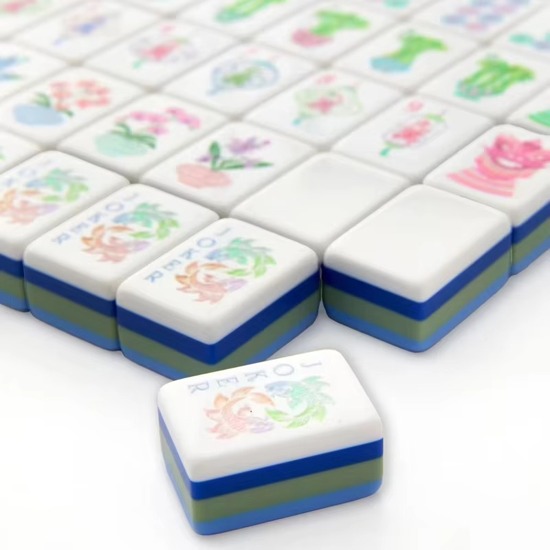 Classic Blue Mahjong Set detail view 3