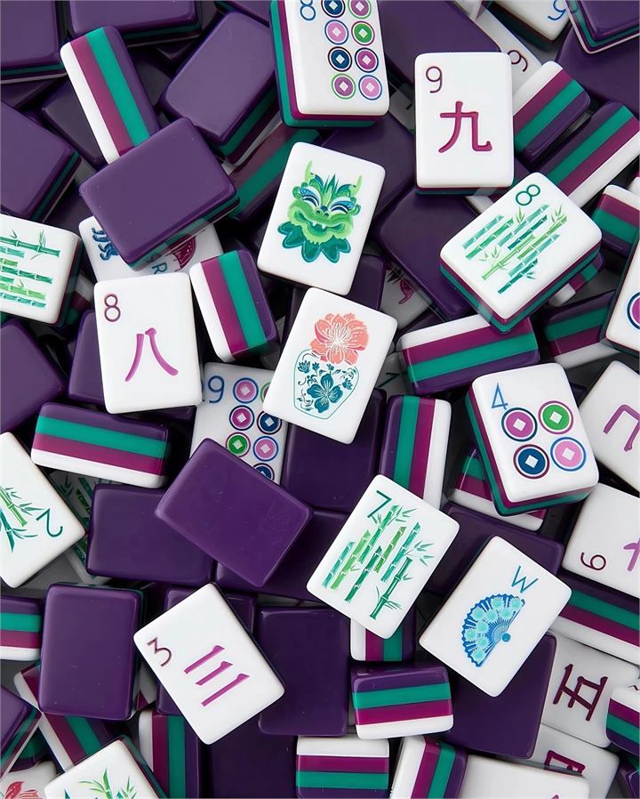 Low MOQ Colorful Mahjong Set for wholesale and private label buyers