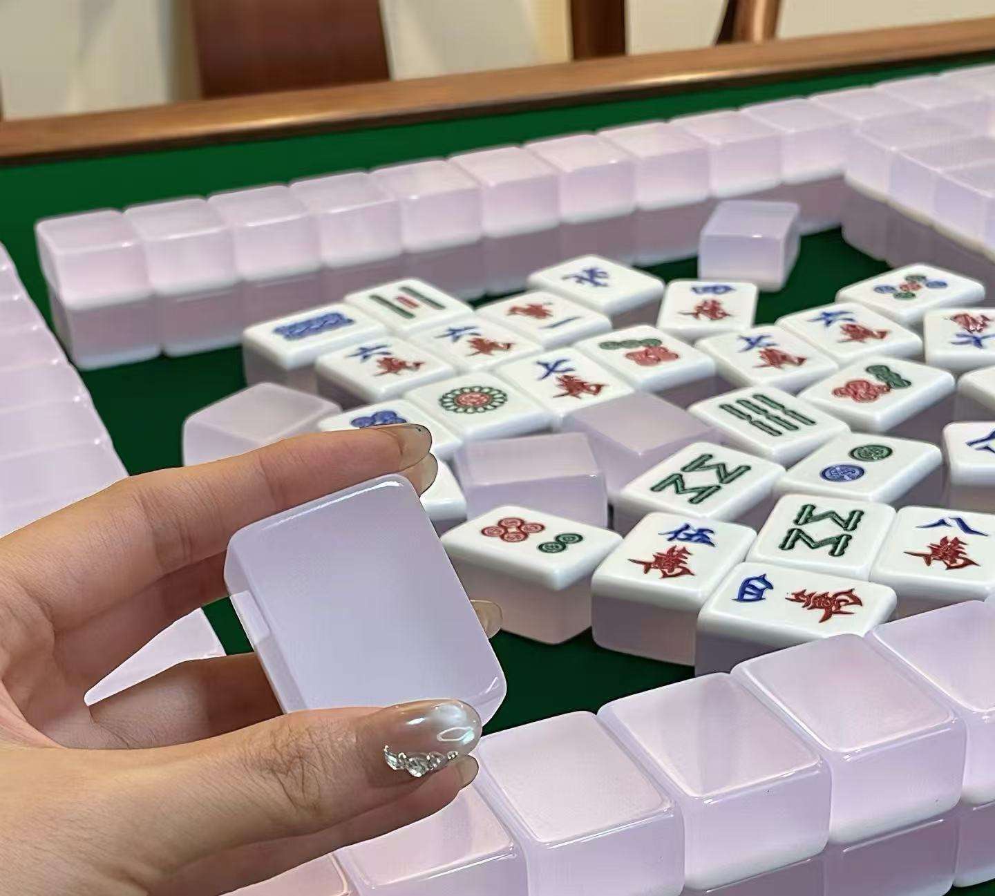 Pink lucite American Mahjong travel set tile and rack detail